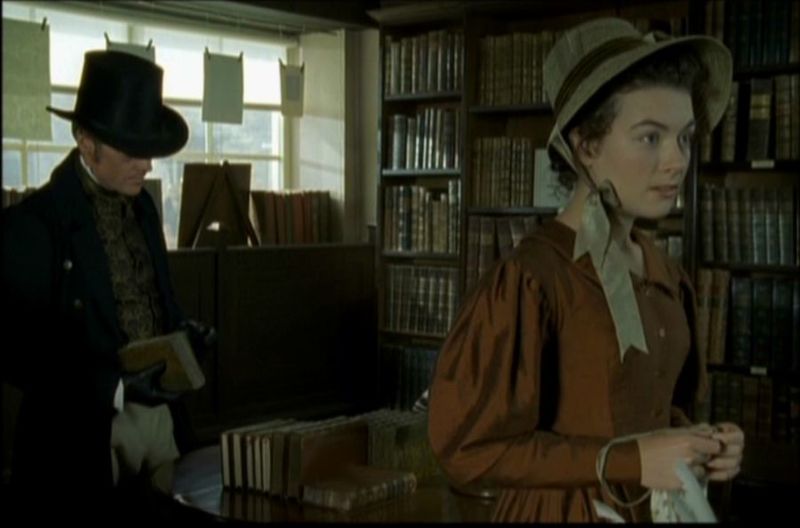 File:Browsing in Decker's.jpg